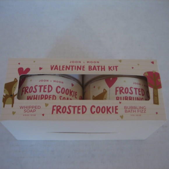 Joon x Moon Frosted Cookie Bath Set 2 Piece Bath Fizz & Whipped Soap NWIB - Picture 5 of 5